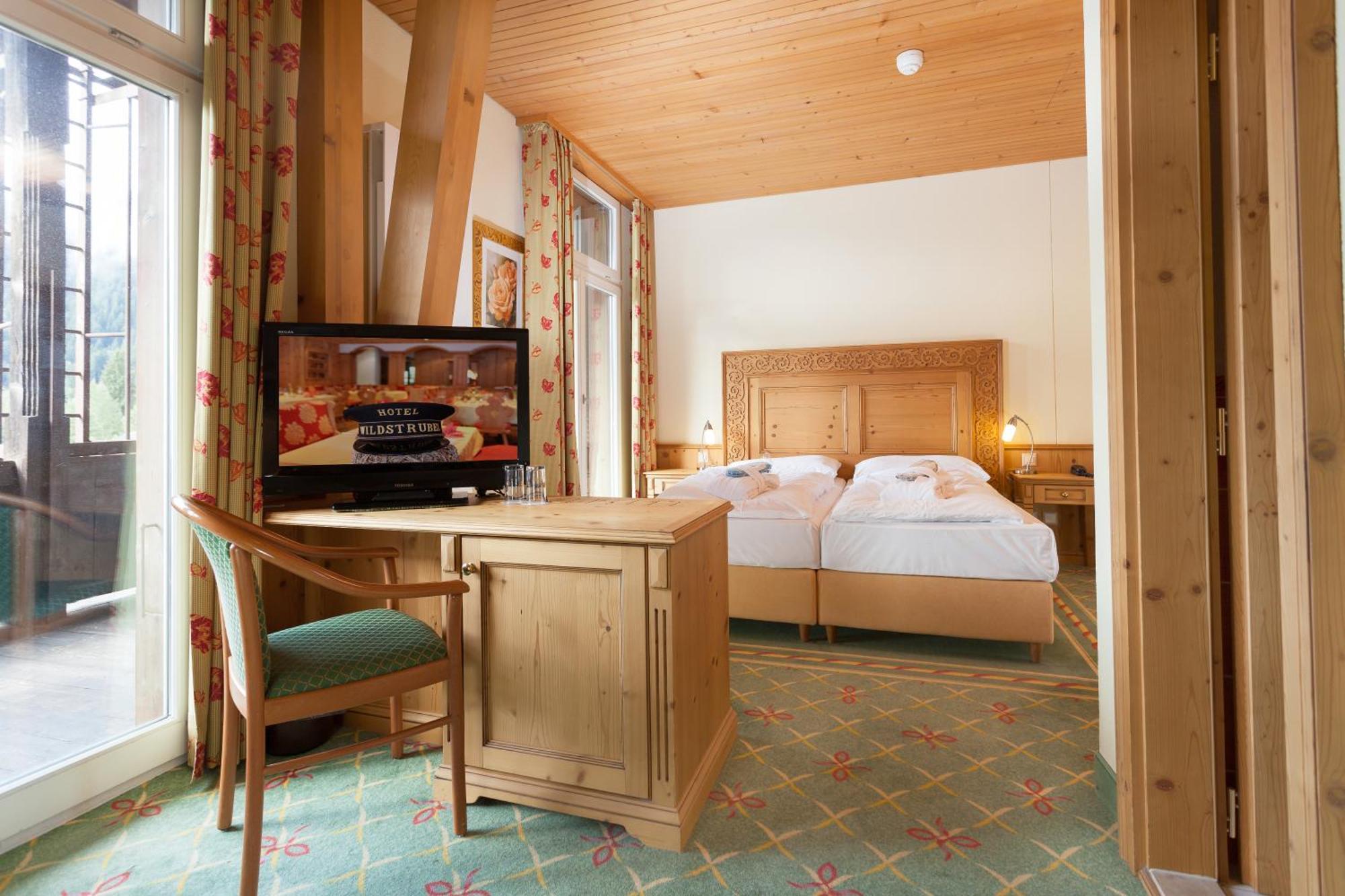 Sporthotel Wildstrubel Ленк Экстерьер фото
