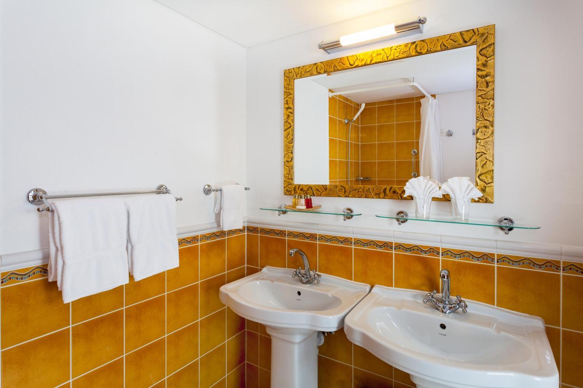Sporthotel Wildstrubel Ленк Экстерьер фото